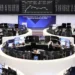 Bolsas da Europa fecham em alta com apoio de balanços e petróleo antes do BCE