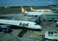 Preço médio da passagem aérea doméstica sobe 11,2% em maio e atinge R$ 632,53, impulsionado pelo QAV