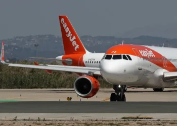 Ações da easyJet disparam após oferta de aquisição de US$ 7,3 bilhões