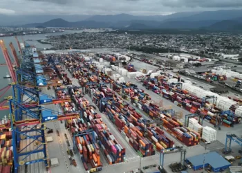 Brasil pode encerrar 2026 com superávit comercial de US$ 90 bilhões, projeta governo