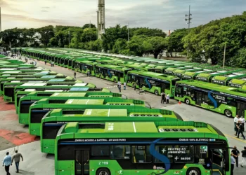BYD amplia produção de ônibus elétricos no Brasil após bater recorde de vendas