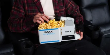 Baldes de pipoca viram negócio milionário para cinemas