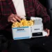 Baldes de pipoca viram negócio milionário para cinemas